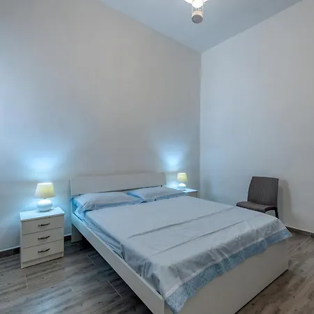 Petra Apartment *